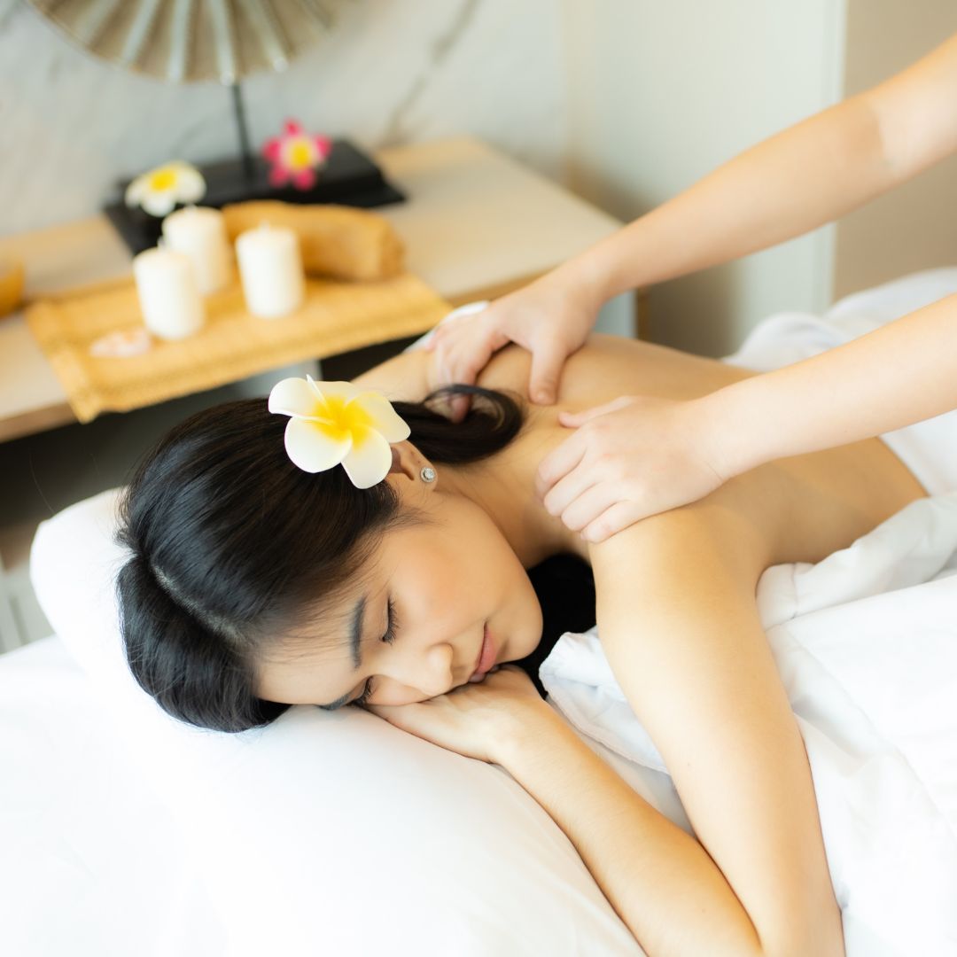 person getting back rub