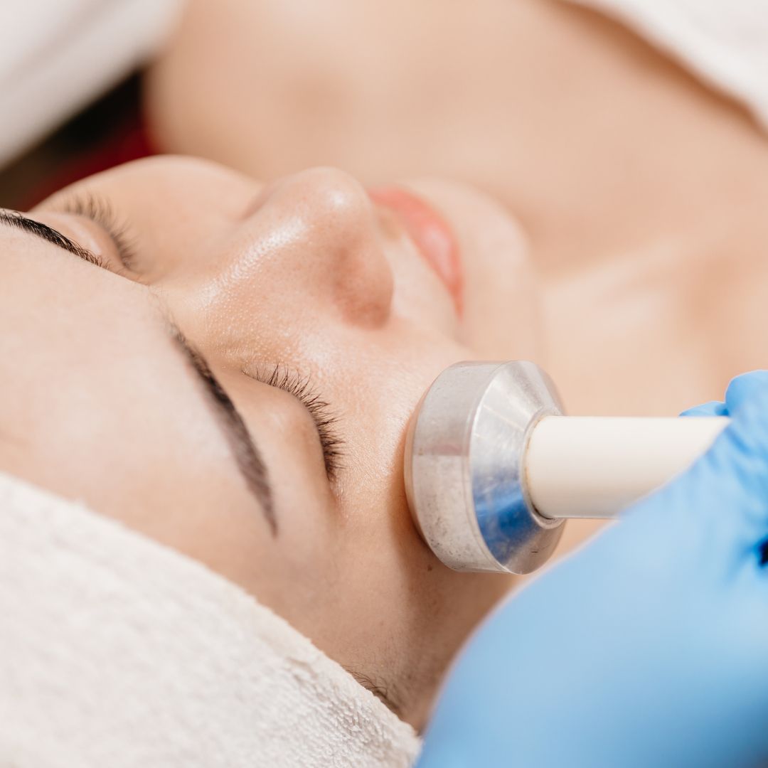 Ultrasonic facial