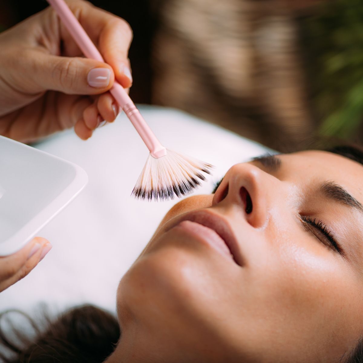 img of a woman getting a chemical peel